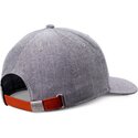 gorra-curva-gris-ajustable-con-logo-rojo-truefit-oxfordcontra-de-djinns