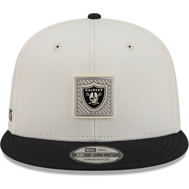 gorra-plana-beige-y-negra-snapback-9fifty-training-pack-2026-de-las-vegas-raiders-nfl-de-new-era