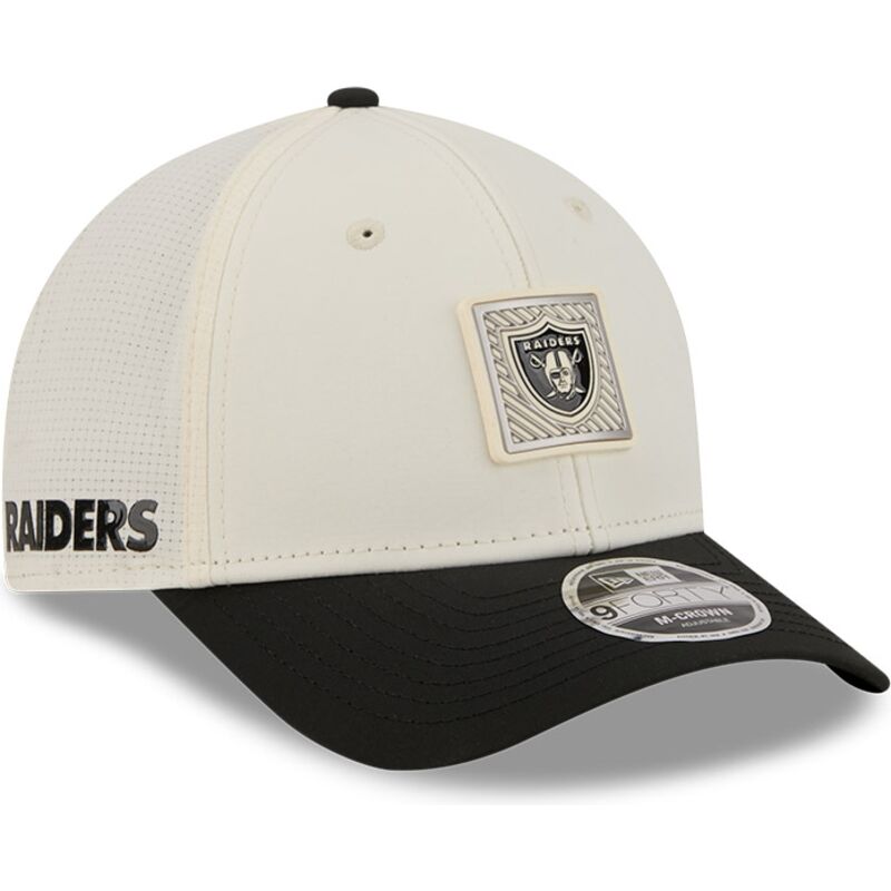 gorra-curva-beige-y-negra-snapback-9forty-m-crown-training-pack-2026-de-las-vegas-raiders-nfl-de-new-era