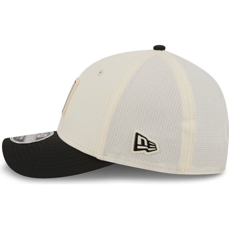 petten-gebogen-beige-snapback-9forty-m-crown-training-pack-2026-van-las-vegas-raiders-nfl-van-new-era