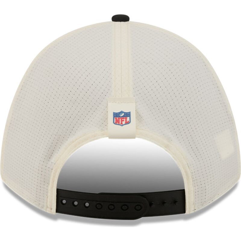 petten-gebogen-beige-snapback-9forty-m-crown-training-pack-2026-van-las-vegas-raiders-nfl-van-new-era