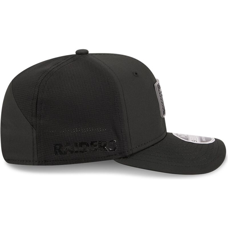 petten-gebogen-zwart-snapback-9seventy-stretch-snap-training-pack-2026-van-las-vegas-raiders-nfl-van-new-era