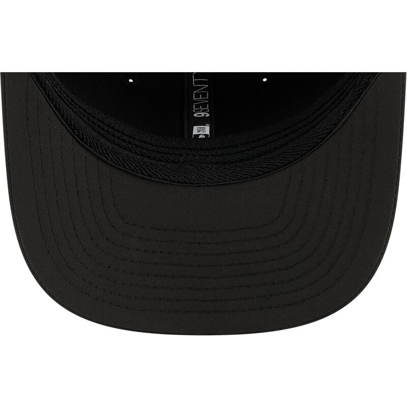 new-era-curved-brim-9seventy-stretch-snap-training-pack-2026-las-vegas-raiders-nfl-black-snapback-cap