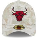 petten-gebogen-beige-fitted-59forty-a-frame-leafy-palm-van-chicago-bulls-nba-van-new-era