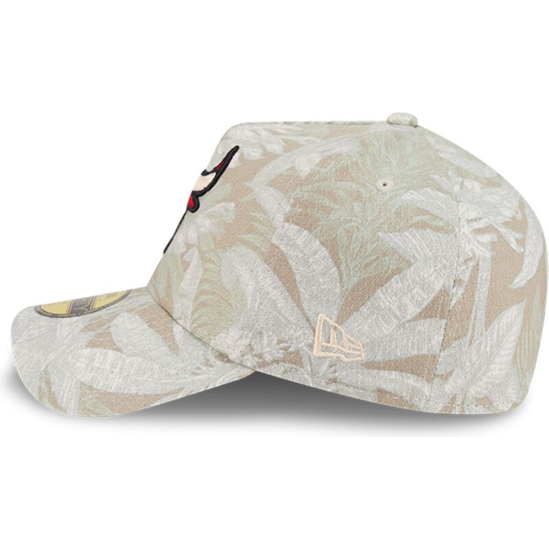 petten-gebogen-beige-aangepast-59forty-a-frame-leafy-palm-van-chicago-bulls-nba-van-new-era