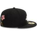 gorra-plana-negra-ajustada-59fifty-floral-emb-de-new-era