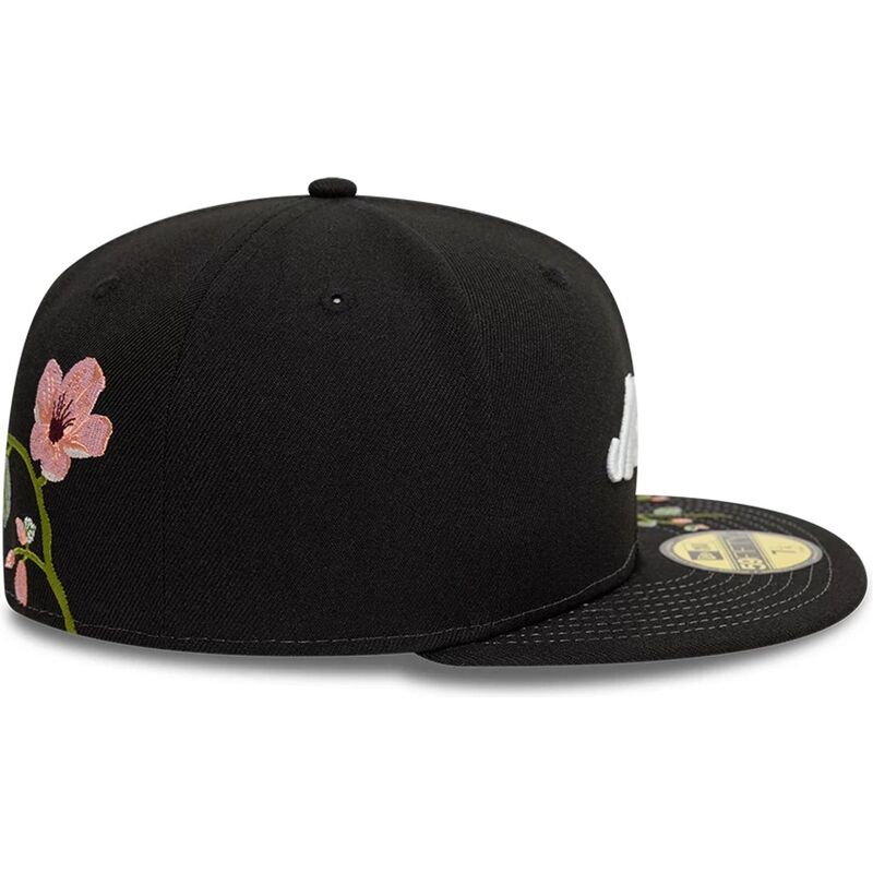 gorra-plana-negra-ajustada-59fifty-floral-emb-de-new-era