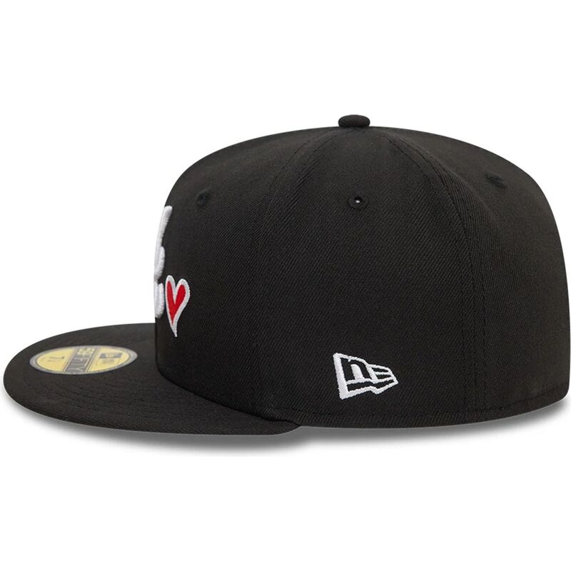 petten-plat-zwart-aangepast-59fifty-heart-icon-van-atlanta-braves-mlb-van-new-era