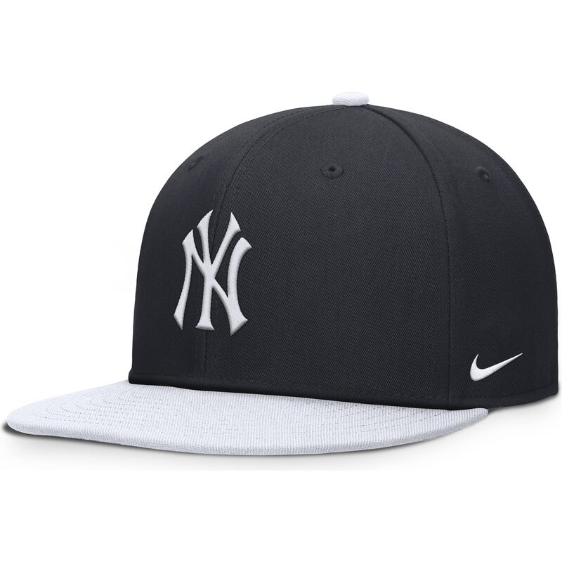 gorra-plana-azul-marino-y-blanca-snapback-para-nino-dri-fit-pro-structured-square-bill-de-new-york-yankees-mlb-de-nike gorra-plana-azul-marino-y-blanca-snapback-para-nino-dri-fit-pro-structured-square-bill-de-new-york-yankees-mlb-de-nike