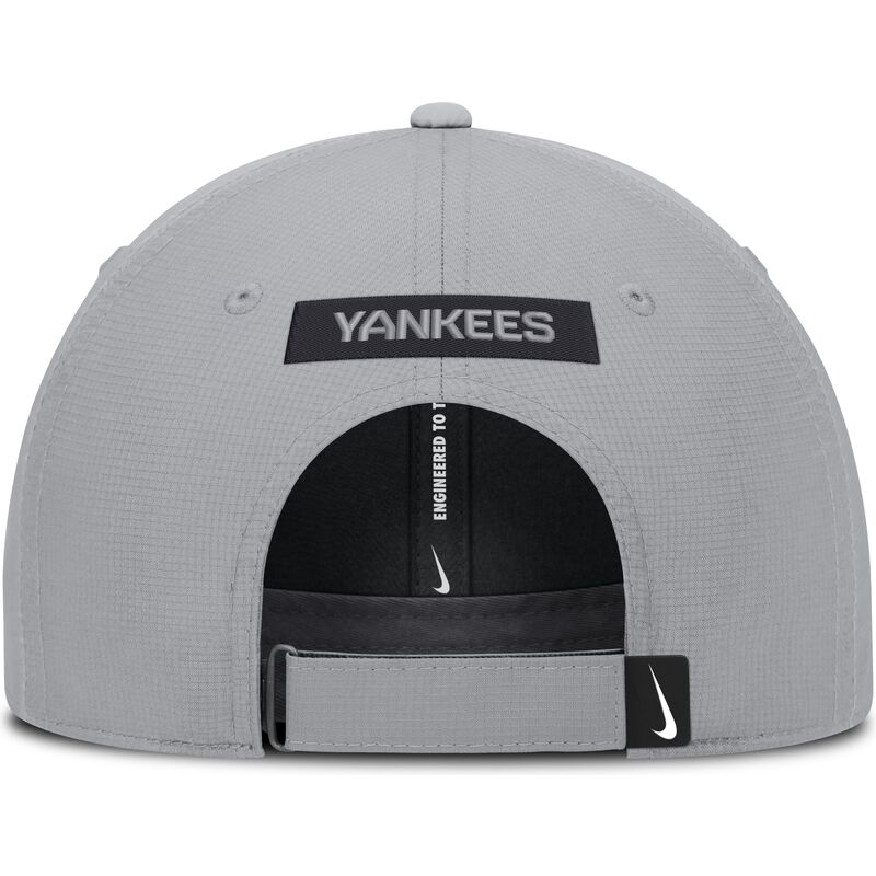 gorra-curva-gris-ajustable-primetime-club-structured-uv-poly-ripstop-de-new-york-yankees-mlb-de-nike