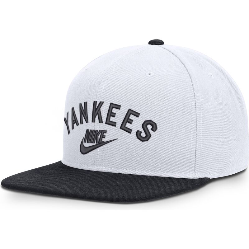 gorra-plana-blanca-y-azul-marino-snapback-cooperstown-dri-fit-pro-structured-square-bill-de-new-york-yankees-mlb-de-nike gorra-plana-blanca-y-azul-marino-snapback-cooperstown-dri-fit-pro-structured-square-bill-de-new-york-yankees-mlb-de-nike