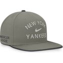 petten-plat-groen-snapback-dri-fit-pro-structured-square-bill-van-new-york-yankees-mlb-van-nike