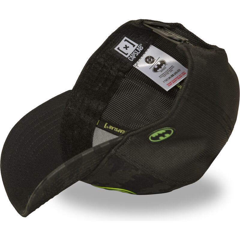 capslab-batman-dc11-logb-dc-comics-camouflage-and-black-trucker-hat