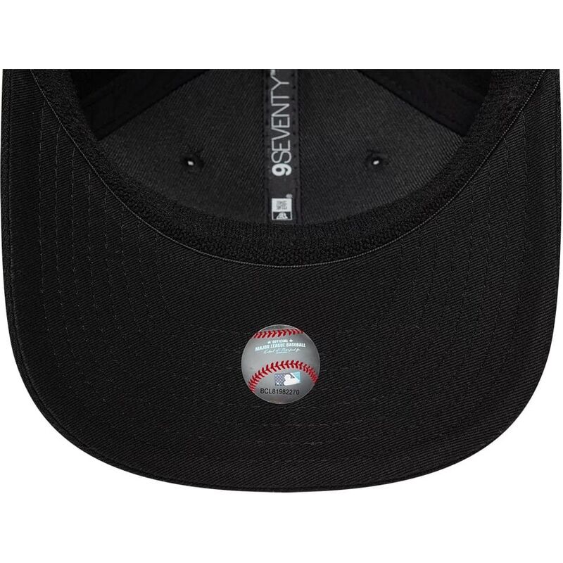 petten-gebogen-zwart-snapback-9seventy-stretch-snap-player-replica-van-chicago-white-sox-mlb-van-new-era