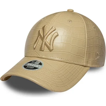 Gorra curva beige ajustable para mujer con logo beige 9FORTY PU Pattern de New York Yankees MLB de New Era