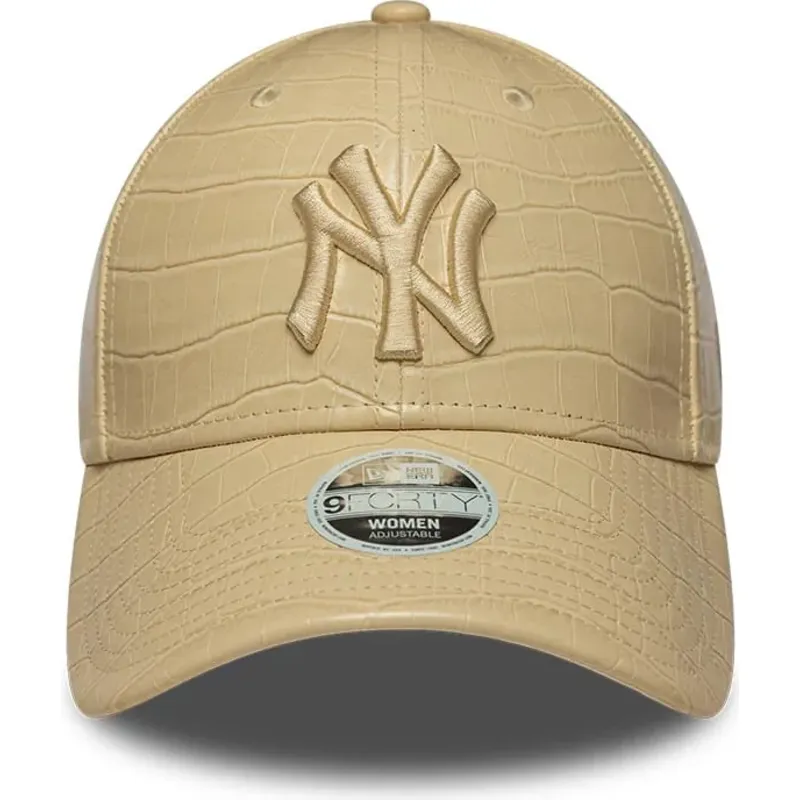 gorra-curva-beige-ajustable-para-mujer-con-logo-beige-9forty-pu-pattern-de-new-york-yankees-mlb-de-new-era