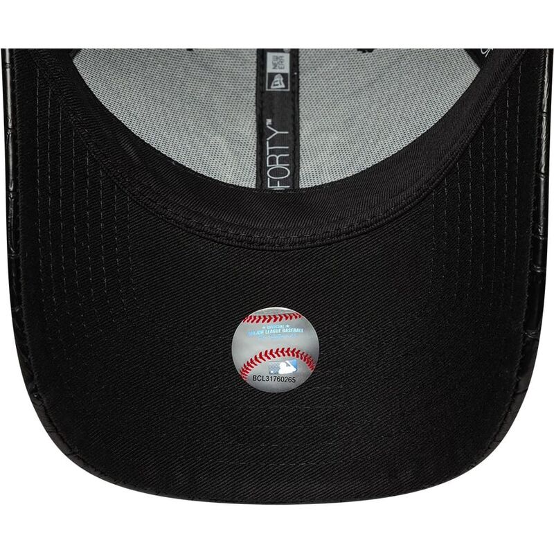 gorra-curva-negra-ajustable-para-mujer-con-logo-negro-9forty-pu-pattern-de-new-york-yankees-mlb-de-new-era
