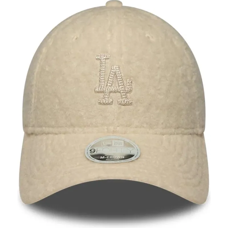 gorra-curva-beige-snapback-para-mujer-con-logo-beige-9forty-m-crown-winter-borg-de-los-angeles-dodgers-mlb-de-new-era