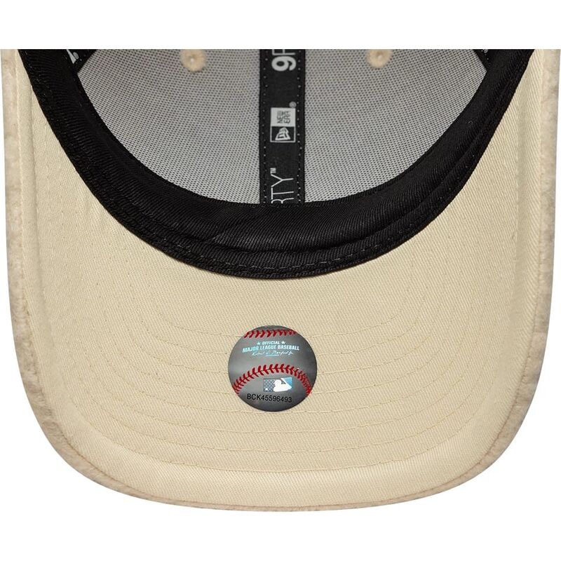 new-era-curved-brim-women-9forty-m-crown-winter-borg-los-angeles-dodgers-mlb-beige-snapback-cap-with-beige-logo