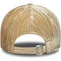 gorra-curva-beige-ajustable-para-mujer-con-logo-beige-9twenty-velour-de-new-york-yankees-mlb-de-new-era