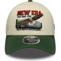 gorra-trucker-verde-y-beige-9forty-m-crown-a-frame-graphic-de-new-era