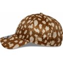 gorra-curva-marron-ajustable-9twenty-animal-print-de-los-angeles-dodgers-mlb-de-new-era