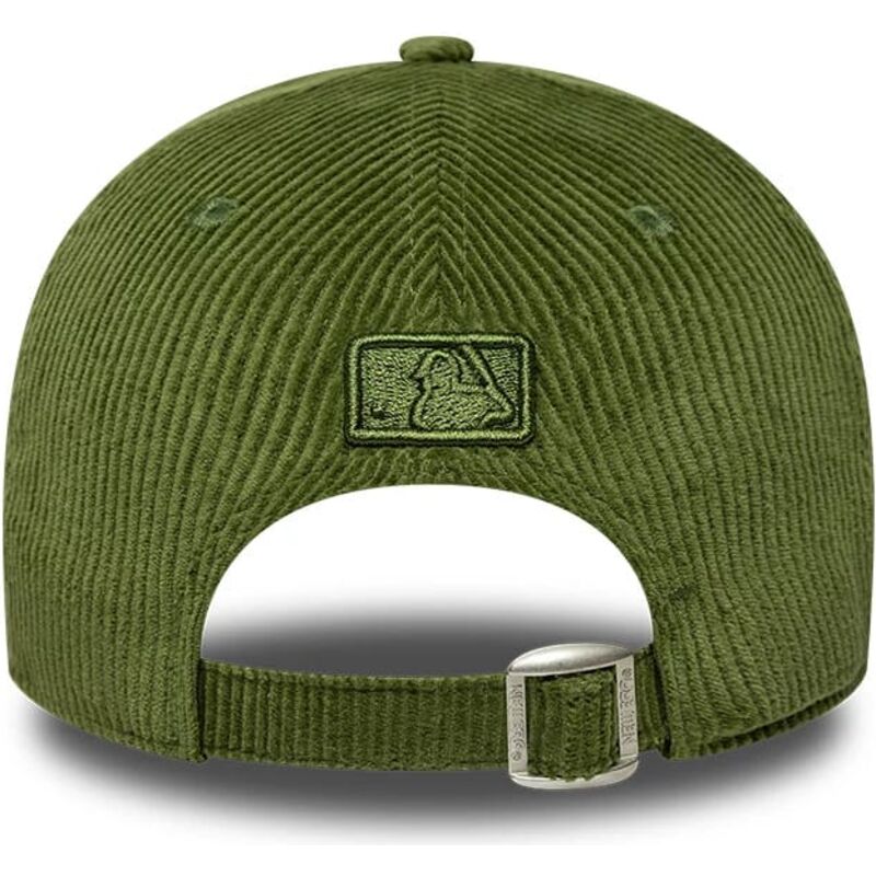 gorra-curva-verde-claro-ajustable-con-logo-verde-9forty-m-crown-cord-de-new-york-yankees-mlb-de-new-era