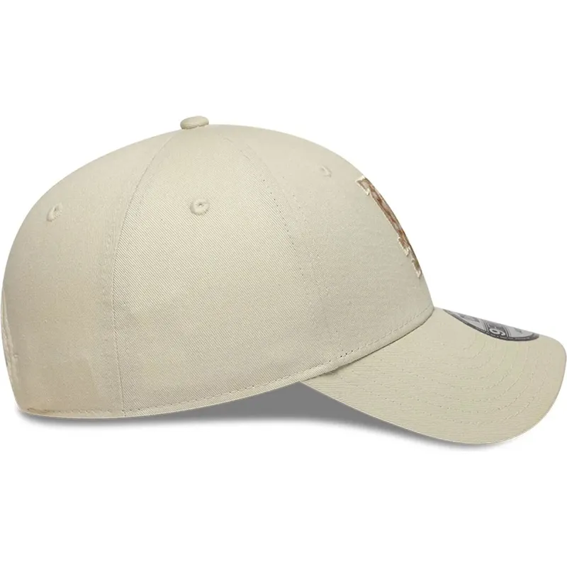 gorra-curva-beige-ajustable-con-logo-marron-9forty-faux-pony-infill-de-los-angeles-dodgers-mlb-de-new-era gorra-curva-beige-ajustable-con-logo-marron-9forty-faux-pony-infill-de-los-angeles-dodgers-mlb-de-new-era