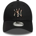 gorra-curva-negra-ajustable-con-logo-marron-9forty-faux-pony-infill-de-new-york-yankees-mlb-de-new-era