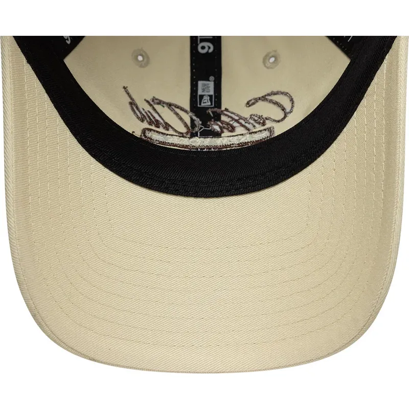gorra-curva-beige-ajustable-para-mujer-9twenty-coffee-club-de-new-era