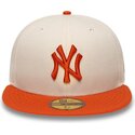 new-era-flat-brim-orange-logo-59fifty-league-essential-new-york-yankees-mlb-beige-and-orange-fitted-cap