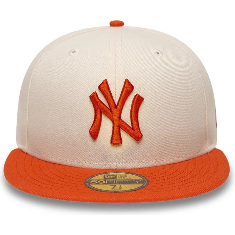 gorra-plana-beige-y-naranja-ajustada-con-logo-naranja-59fifty-league-essential-de-new-york-yankees-mlb-de-new-era