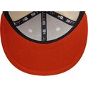 new-era-flat-brim-orange-logo-59fifty-league-essential-new-york-yankees-mlb-beige-and-orange-fitted-cap