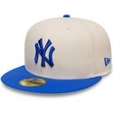 new-era-flat-brim-blue-logo-59fifty-league-essential-new-york-yankees-mlb-beige-and-blue-fitted-cap