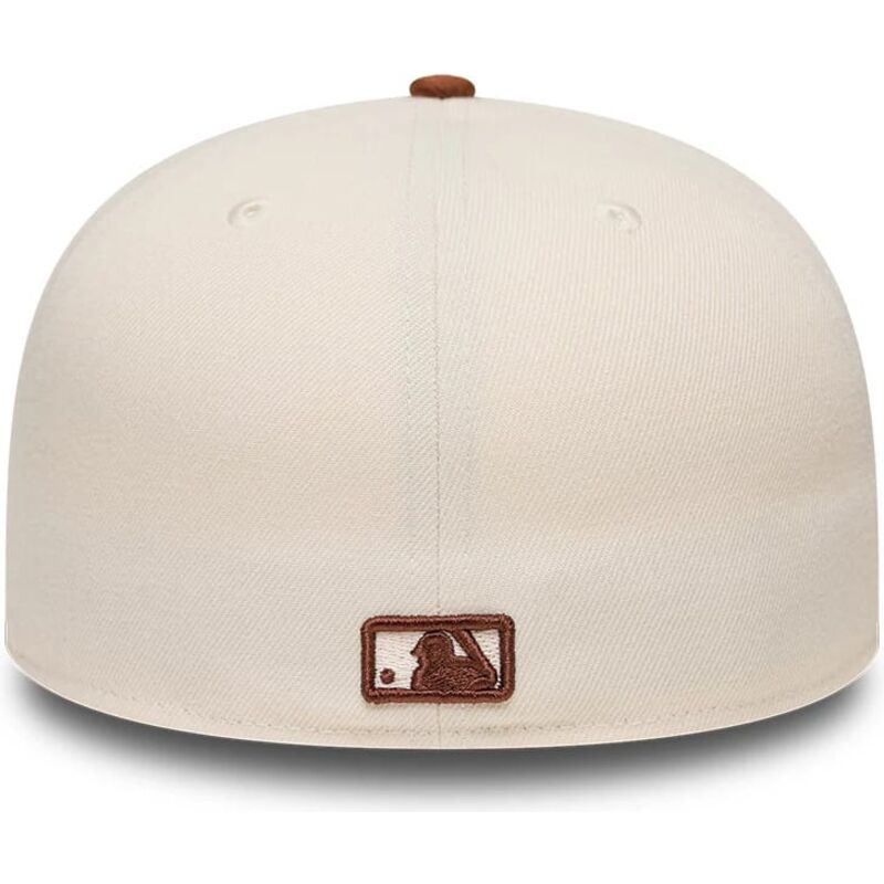 gorra-plana-marron-y-beige-ajustada-con-logo-marron-59fifty-league-essential-de-new-york-yankees-mlb-de-new-era