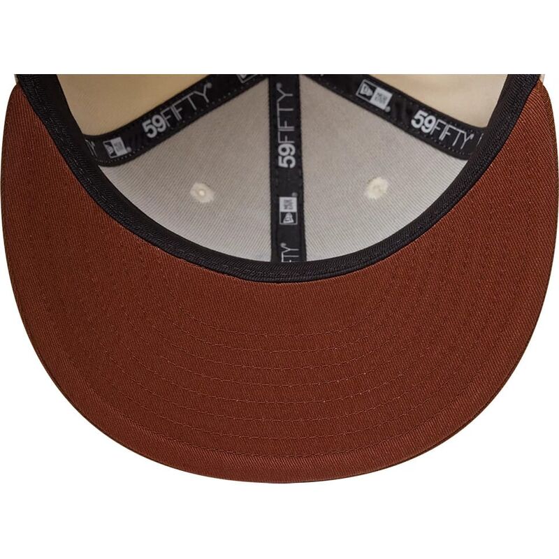gorra-plana-marron-y-beige-ajustada-con-logo-marron-59fifty-league-essential-de-new-york-yankees-mlb-de-new-era