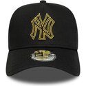 gorra-curva-negra-snapback-con-logo-dorado-e-frame-metallic-outline-de-new-york-yankees-mlb-de-new-era