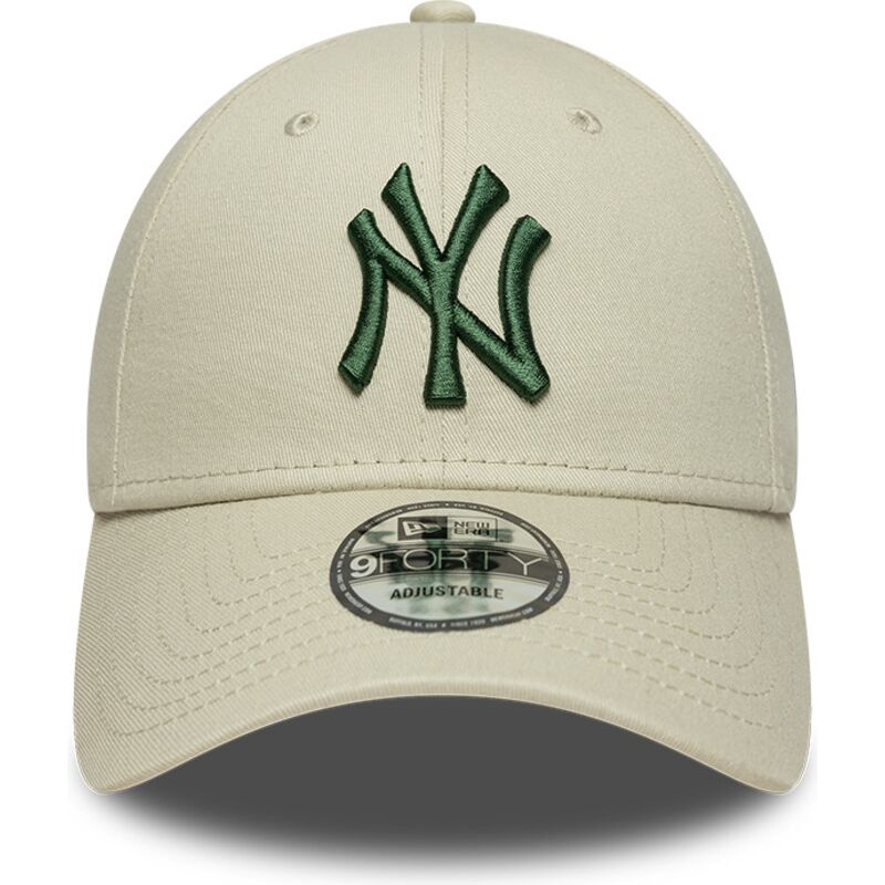 gorra-curva-beige-ajustable-con-logo-verde-oscuro-9forty-league-essential-de-new-york-yankees-mlb-de-new-era gorra-curva-beige-ajustable-con-logo-verde-oscuro-9forty-league-essential-de-new-york-yankees-mlb-de-new-era