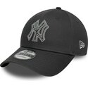 gorra-curva-gris-ajustable-9forty-metallic-outline-de-new-york-yankees-mlb-de-new-era