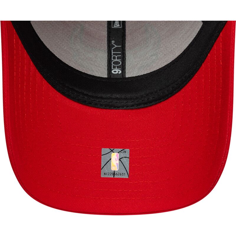 new-era-curved-brim-red-logo-9forty-outline-chicago-bulls-nba-red-adjustable-cap