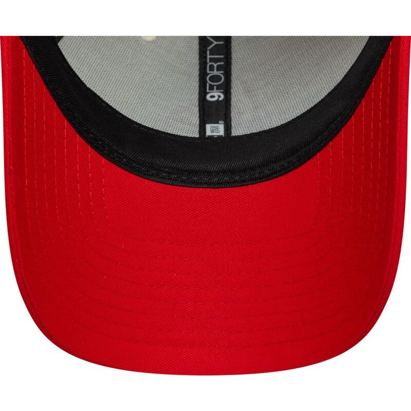 new-era-curved-brim-9forty-contrast-visor-vespa-piaggio-red-and-beige-adjustable-cap