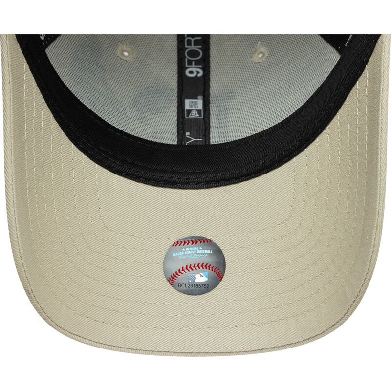 new-era-curved-brim-black-logo-9forty-outdoor-icon-los-angeles-dodgers-mlb-beige-adjustable-cap