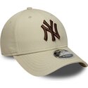 gorra-curva-beige-snapback-con-logo-marron-9forty-m-crown-de-new-york-yankees-mlb-de-new-era