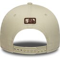 gorra-curva-beige-snapback-con-logo-marron-9forty-m-crown-de-new-york-yankees-mlb-de-new-era