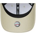 gorra-curva-beige-snapback-con-logo-marron-9forty-m-crown-de-new-york-yankees-mlb-de-new-era