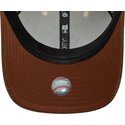 gorra-curva-marron-y-beige-ajustable-con-logo-marron-9forty-m-crown-cord-de-new-york-yankees-mlb-de-new-era