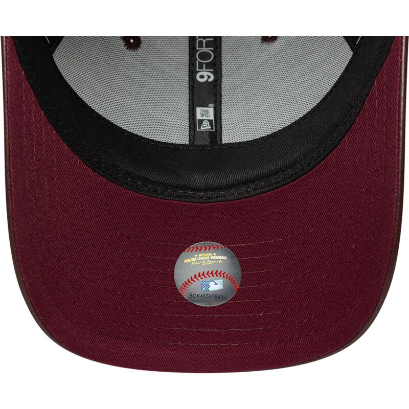 gorra-curva-marron-snapback-para-mujer-9forty-m-crown-pu-diamante-de-new-york-yankees-mlb-de-new-era