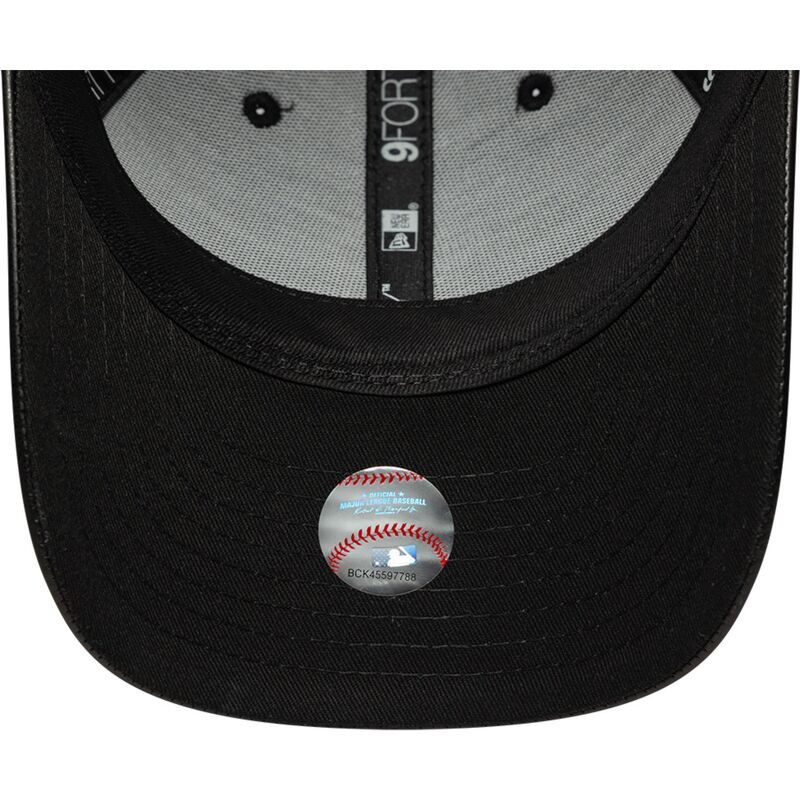 gorra-curva-negra-snapback-para-mujer-con-logo-negro-9forty-m-crown-pu-diamante-de-new-york-yankees-mlb-de-new-era