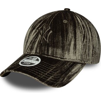 Gorra curva verde ajustable para mujer con logo verde 9TWENTY Velour de New York Yankees MLB de New Era