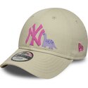 gorra-curva-beige-ajustable-para-nino-con-logo-rosa-9forty-dino-icon-de-new-york-yankees-mlb-de-new-era